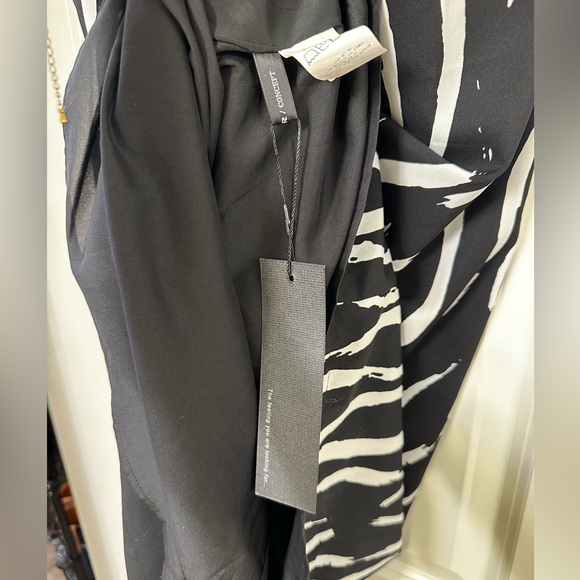 Abstractct Print Dress - Picture 9 of 12